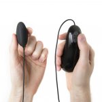 B Swish - Jajeczko Wibrujące Z Pilotem Czarne Bnaughty Deluxe Vibratting Bullet