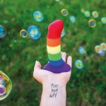 Uniwersalne dildo waginalne analne - Fun Factory Amor  Tęczowy