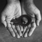 Silikonowy pierścień erekcyjny z płomieniem - Velv'Or Rooster Hawk Flaming Crest Cock Ring  