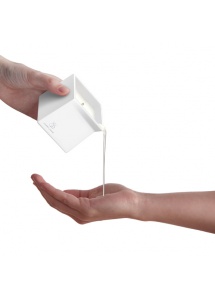 Świeca zapachowa z olejkiem do masażu - kakao i figi - Jimmyjane Cacao & Fig