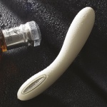 Wibrator ogrzewany - Svakom Leslie Heating Vibrator Khaki