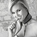 Zestaw smycz i obroża - Sportsheets Sex & Mischief Leash & Collar Czerwony